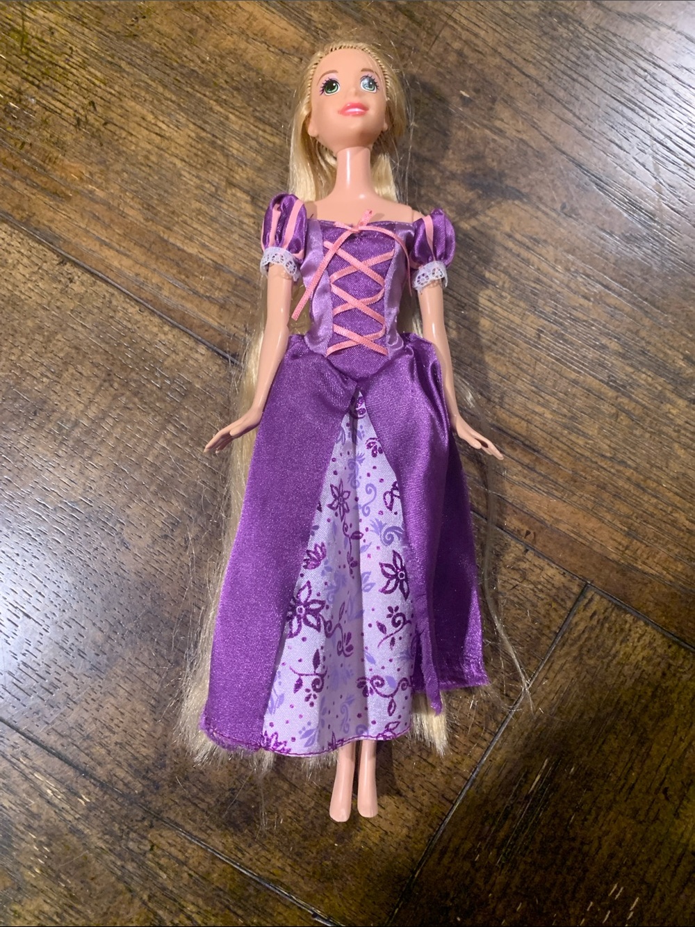 Disney Mattel 2009 Rapunzel Doll in 2006 Glitter Dress